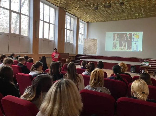 Предметная неделя: погружение в мир моды и творчества