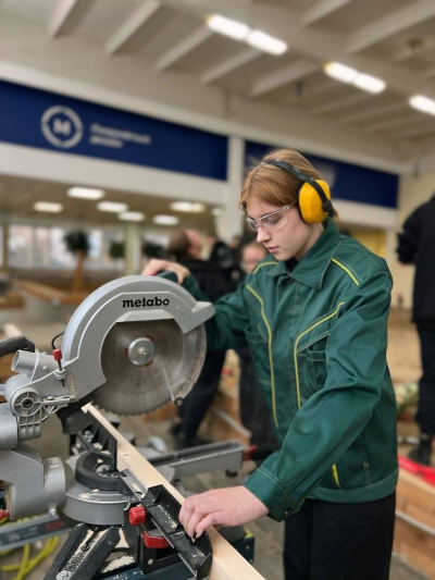 IV региональный фестиваль фотолюбителей с международным участием  "Профессия в лицах"