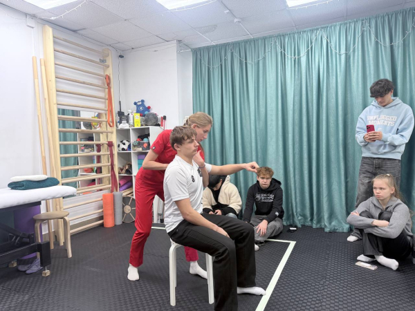 Практическое погружение: Студенты направления "Физическая культура" посетили Центр реабилитации