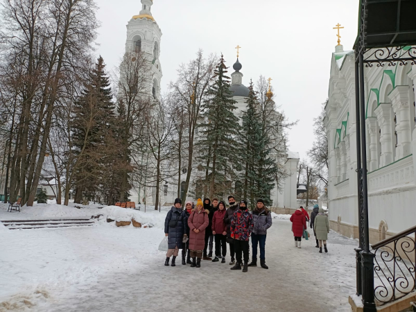 Студенты волонтёрского отряда «Благо» оказали помощь в раздаче Крещенской воды в Николо-Берлюковском монастыре.
