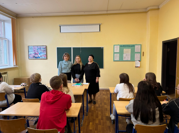 В группе 1300 и 1200  было проведено открытое занятие по Основам управления ассортиментом товаров.