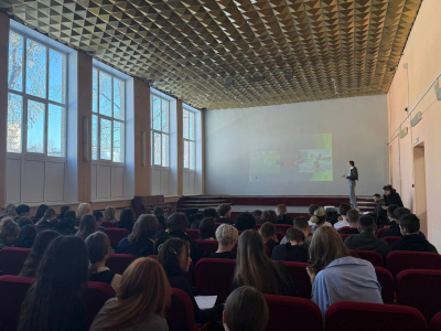 24 марта 2026 года для студентов структурных подразделений №5 и 6 прошла интеллектуальная викторина &laquo;Наш берег&raquo;, организованная сотрудниками МБУК ГОЩ ЦКД &laquo;Гребнево&raquo;. Мероприятие было приурочено ко Дню воссоединения Крыма с Россией