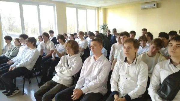 &laquo;Шаг в профессиональное завтра&raquo;: студенты-газовики познакомились с будущими профессиями на предприятиях АО &laquo;Мособлгаз&raquo;