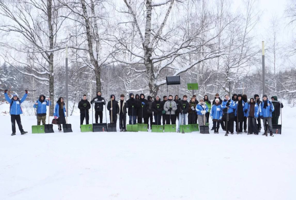 Студенты Щёлковского колледжа приняли участие во Всероссийской патриотической акции &laquo;Снежный десант&raquo; на территории городского округа Звёздный городок