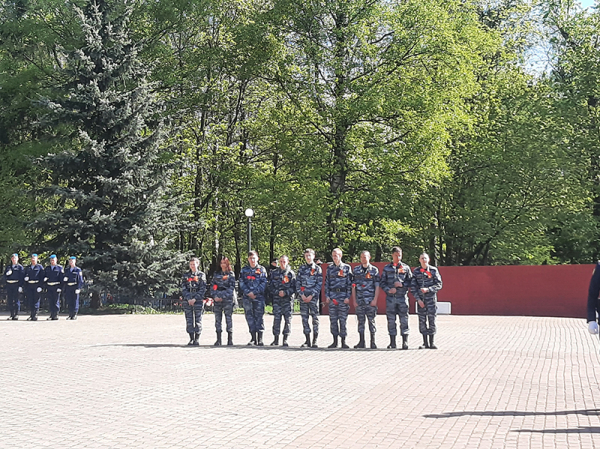 Церемония возложения цветов на Мемориале Воинской Славы.