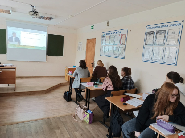 Студенты приняли участие в онлайн-уроке по финансовой грамотности от Банка России