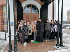 Обучающиеся группы 3207 посетили храм преподобного Серафима Саровского на набережной.