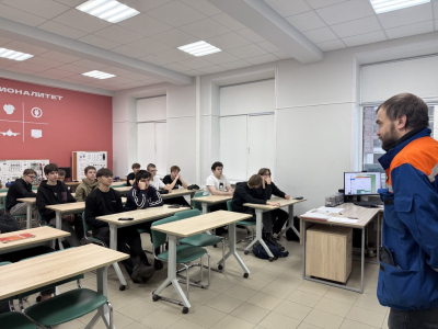 Профессионалитет в действии: Специалист-практик из «Мособлэнерго» провёл урок для наших энергетиков!