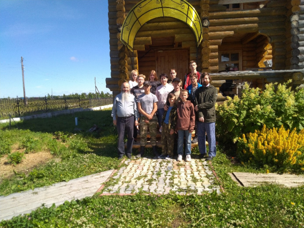 Волонтёры Щёлковского колледжа восстанавливают храм