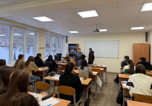 Защищать закон и порядок: в гостях у колледжа &mdash; Росгвардия!