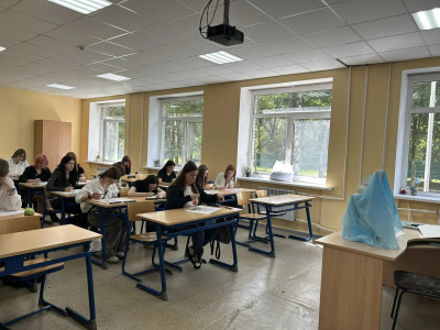 Более 100 абитуриентов попробовали свои силы во вступительном испытании
