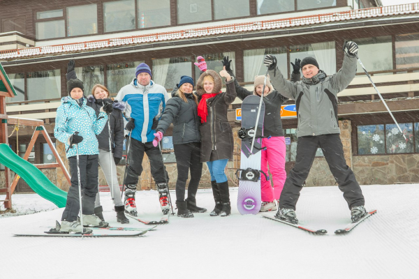 Спортивно-развлекательные соревнования по лыжам на горнолыжном курорте &quot;Яхрома&quot;